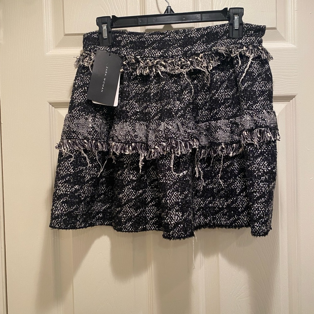 Never worn before zara tweed skirt